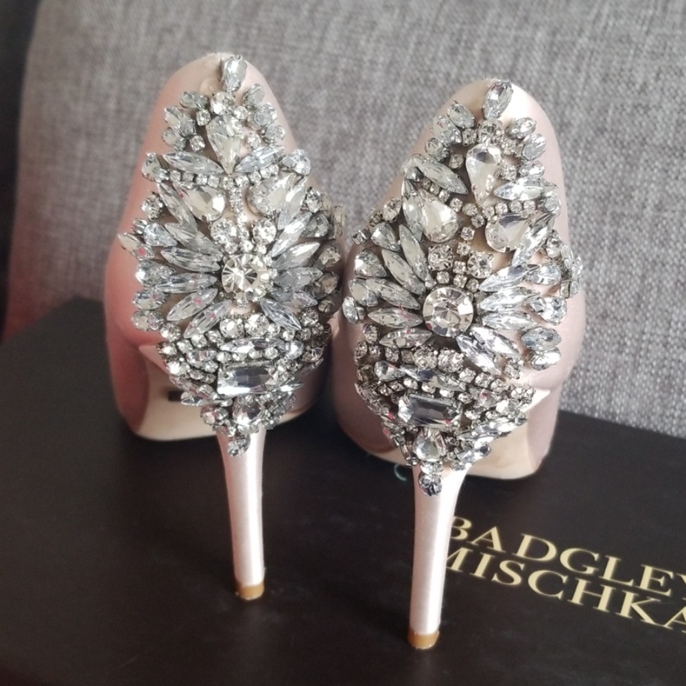 Badgley Mischka Heels - Size 6 - Picture 3 of 3